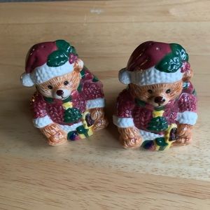 Christmas teddy bear salt & pepper shakers